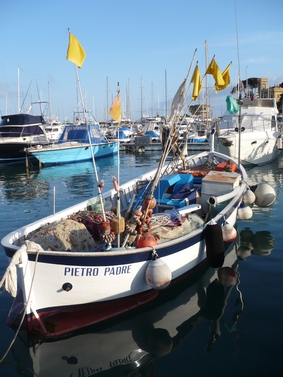 Petit métier des côtes liguriennes - Photo Elisabeth Tempier Petit métier des côtes liguriennes - Photo Elisabeth Tempier